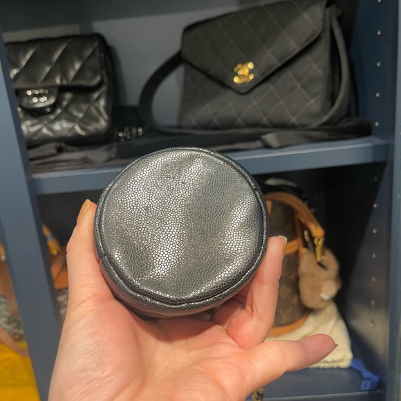 Authentic Chanel Micro medallion drawstring caviar bucket bag - Picture 4 of 13